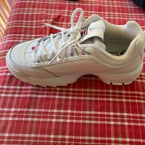 Fila Women’s DisruptorPremium 2 Sneaker - size 8